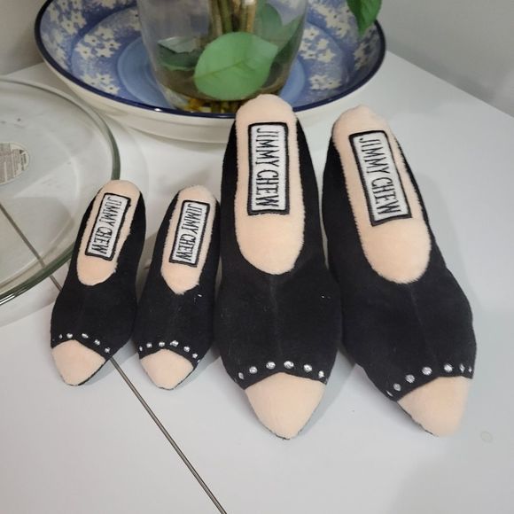 OFFICIAL "JIMMY CHEWS" SHOES FOR DOGS. THIS IS FOR 1 LARGE 👠  HEEL. - Picture 1 of 9